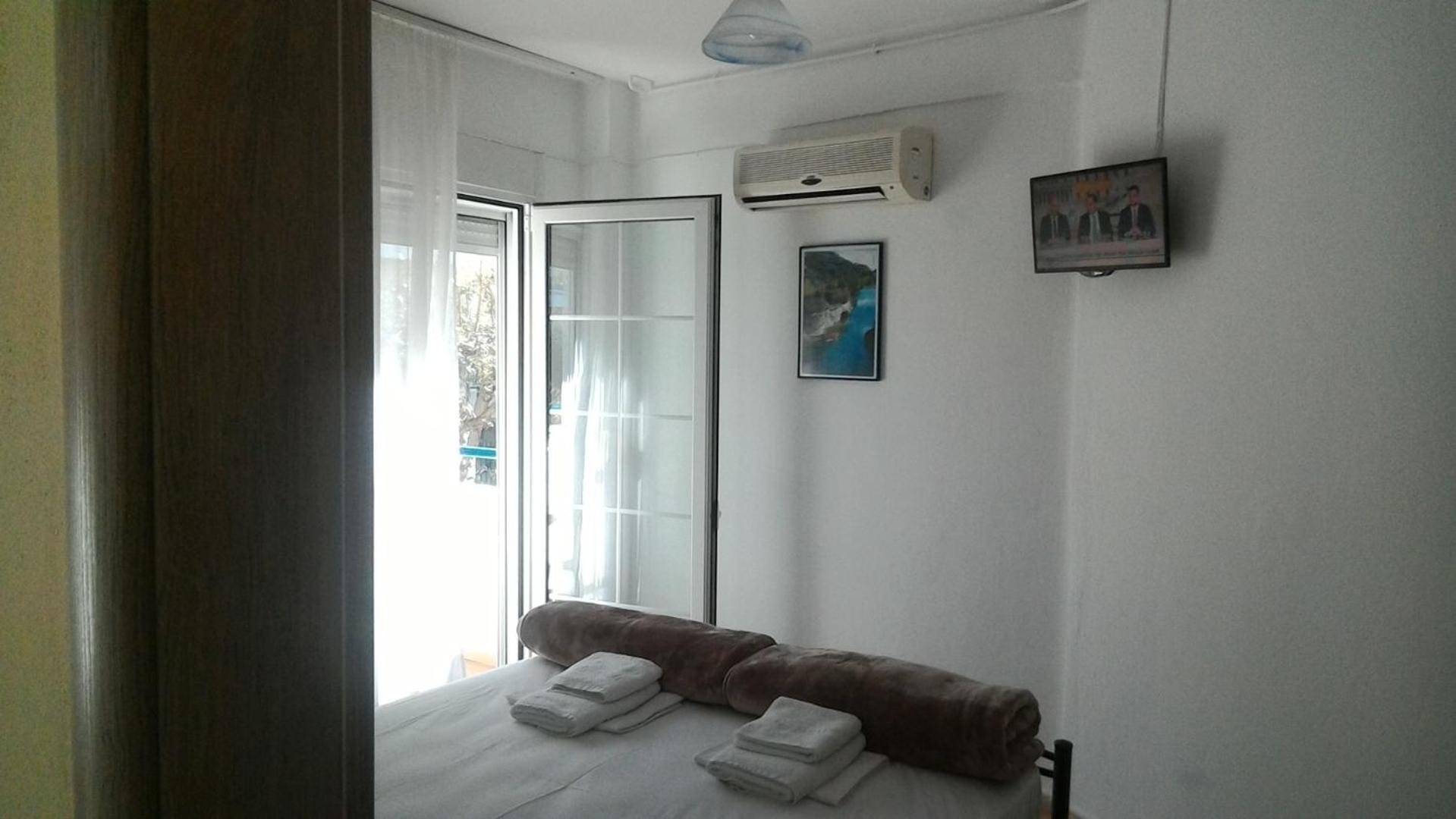 Leonidas Apartments Néa Péramos Extérieur photo