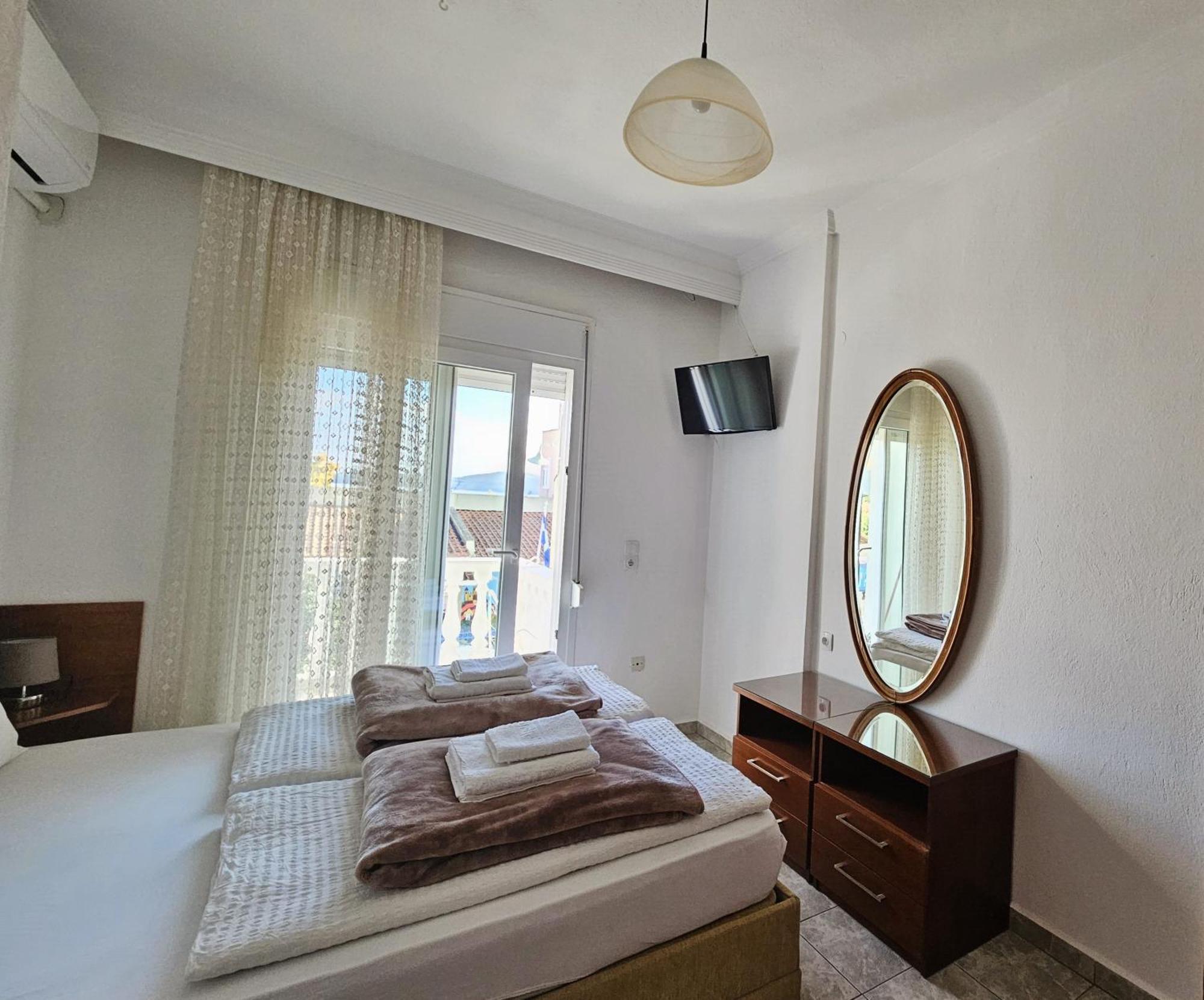 Leonidas Apartments Néa Péramos Extérieur photo