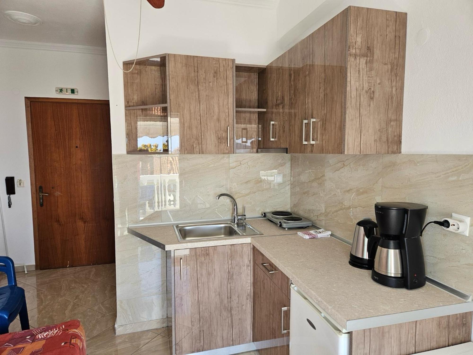 Leonidas Apartments Néa Péramos Extérieur photo